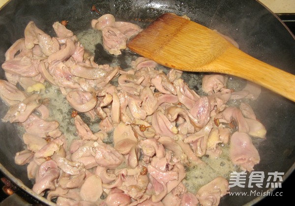 Stir-fried Chicken Hearts with Soaked Ginger recipe