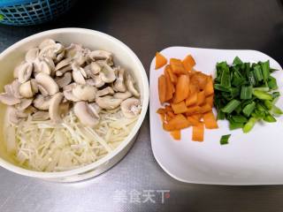 Stir-fried Mushrooms with Mixed Vegetables recipe