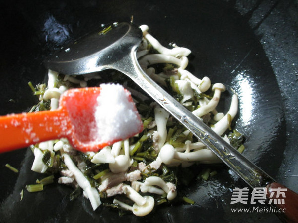 Stir-fried White Jade Mushroom with Pork Belly with Pickled Vegetables recipe