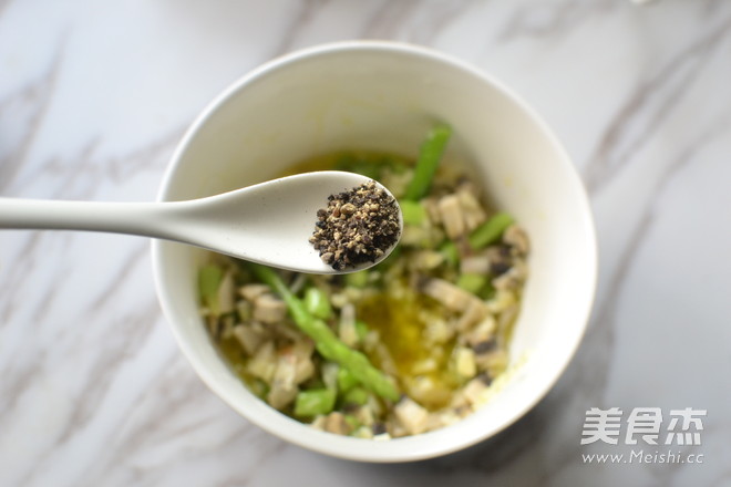 Herb Steak with Asparagus and Mushroom Salsa recipe