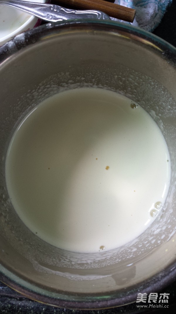 Cocoa Puffs with Custard Sauce recipe