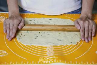 Homemade Green Onion Crackers (made Crackers in The Oven) recipe