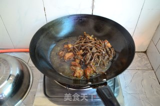 Braised Pork Belly with Dried Beans recipe