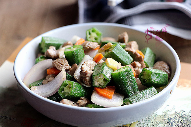 Fried Pork Loin with Okra and Onion recipe