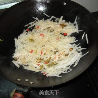 Hot and Sour White Radish Shreds recipe