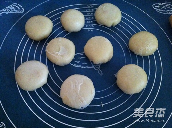 Red Bean Pastry Mooncakes recipe