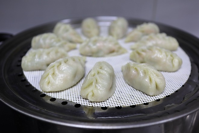 Pork Parsley Carrot Hot Dumplings recipe