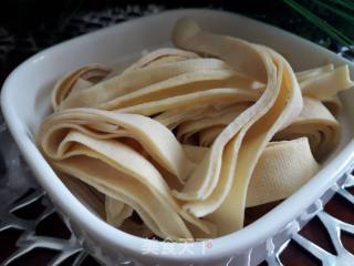 Stir-fried Bean Curd with Green Garlic recipe