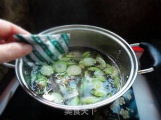 Seaweed and Loofah Lean Pork Soup recipe