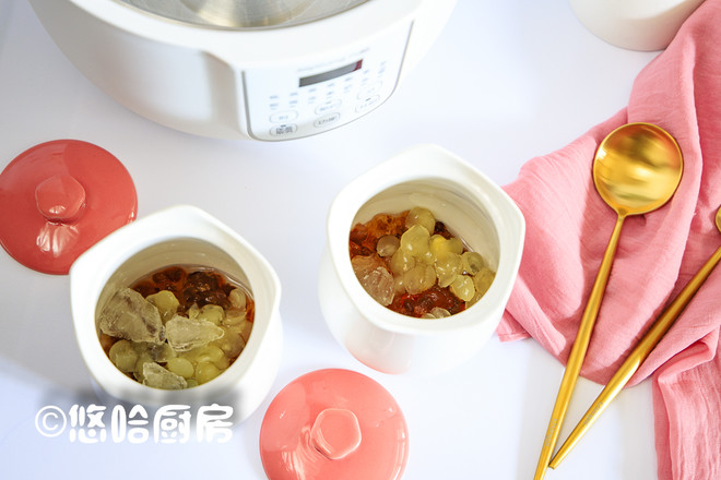 Peach Gum and Soap Horn Rice Stewed with Milk recipe