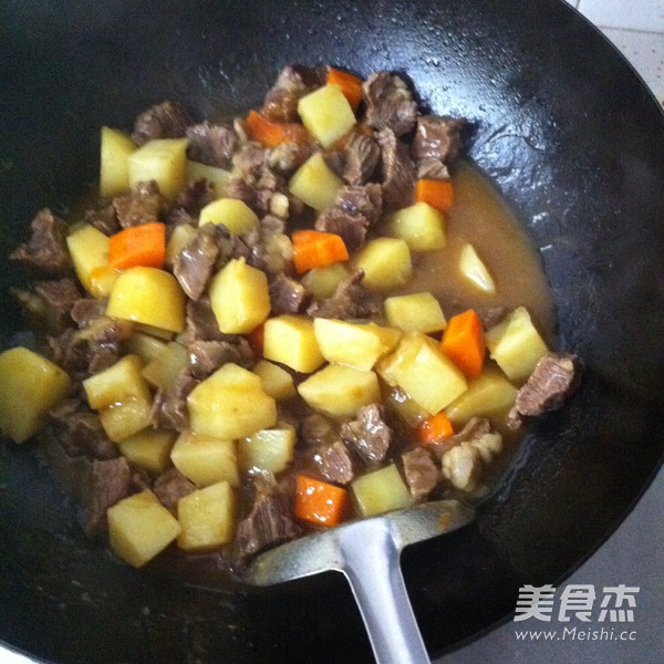 Curry Beef with Potatoes recipe