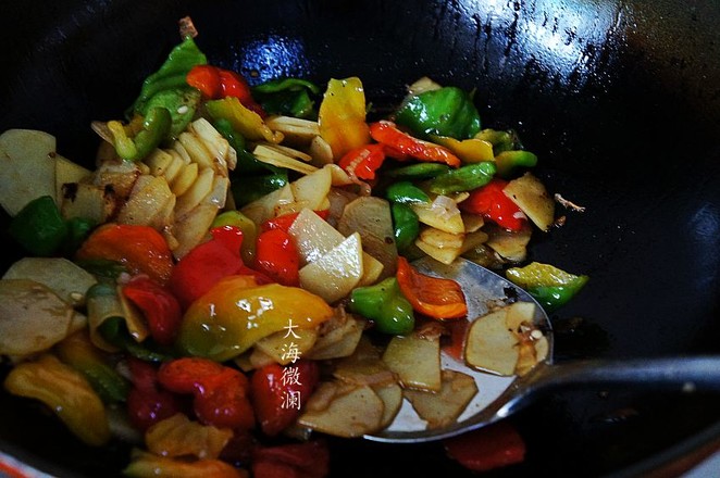 Fried Potato Chips with Green Peppers recipe