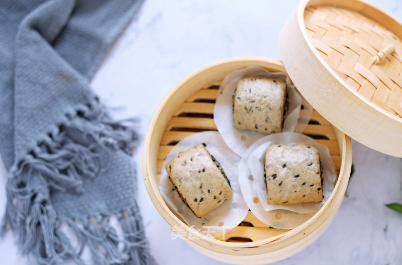 Tartary Buckwheat and Black Sesame Steamed Buns recipe