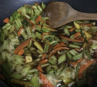 Celery Braised Noodles recipe