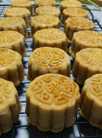 Mooncake with Lotus Seed Paste with Xylitol recipe