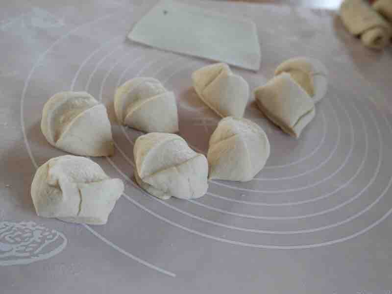 Whole Wheat Honey Red Bean Rolls recipe