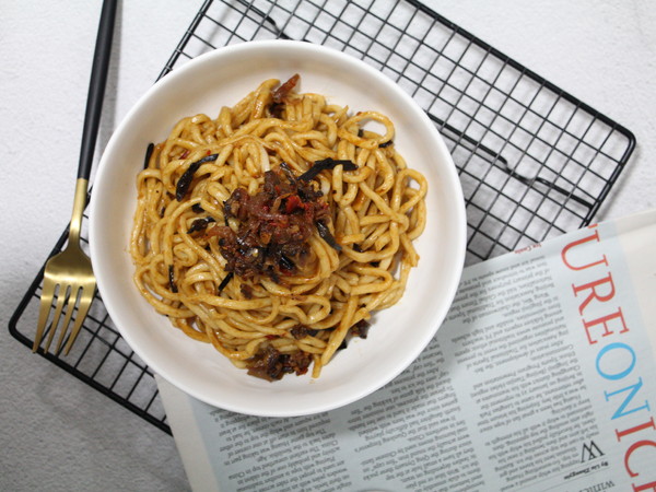 Hong Kong Style Xo Soy Scallion Noodles recipe