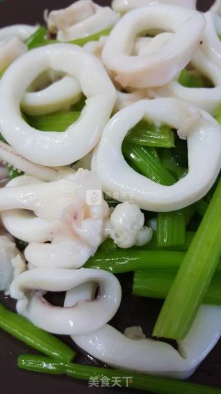 Fried Squid with Celery recipe