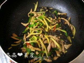 【chinese New Year Health】three Silk Fried Pork Liver recipe