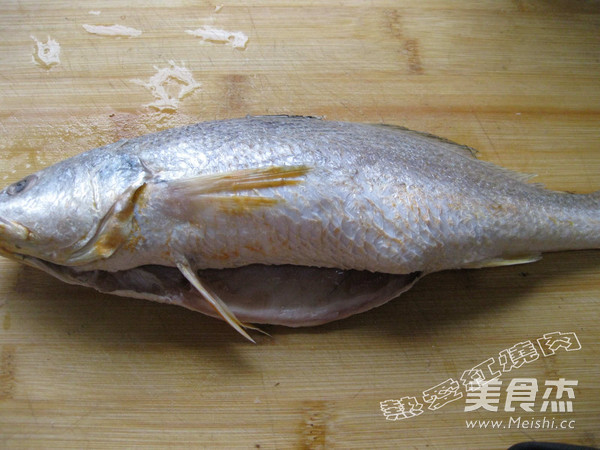 Fried Yellow Croaker recipe