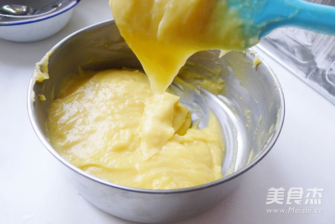 Puffs with Vanilla Matcha Sauce recipe