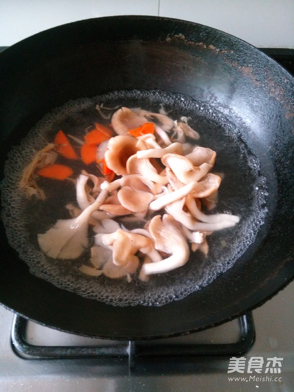 Dried Bamboo Shoots and Mushroom Soup recipe