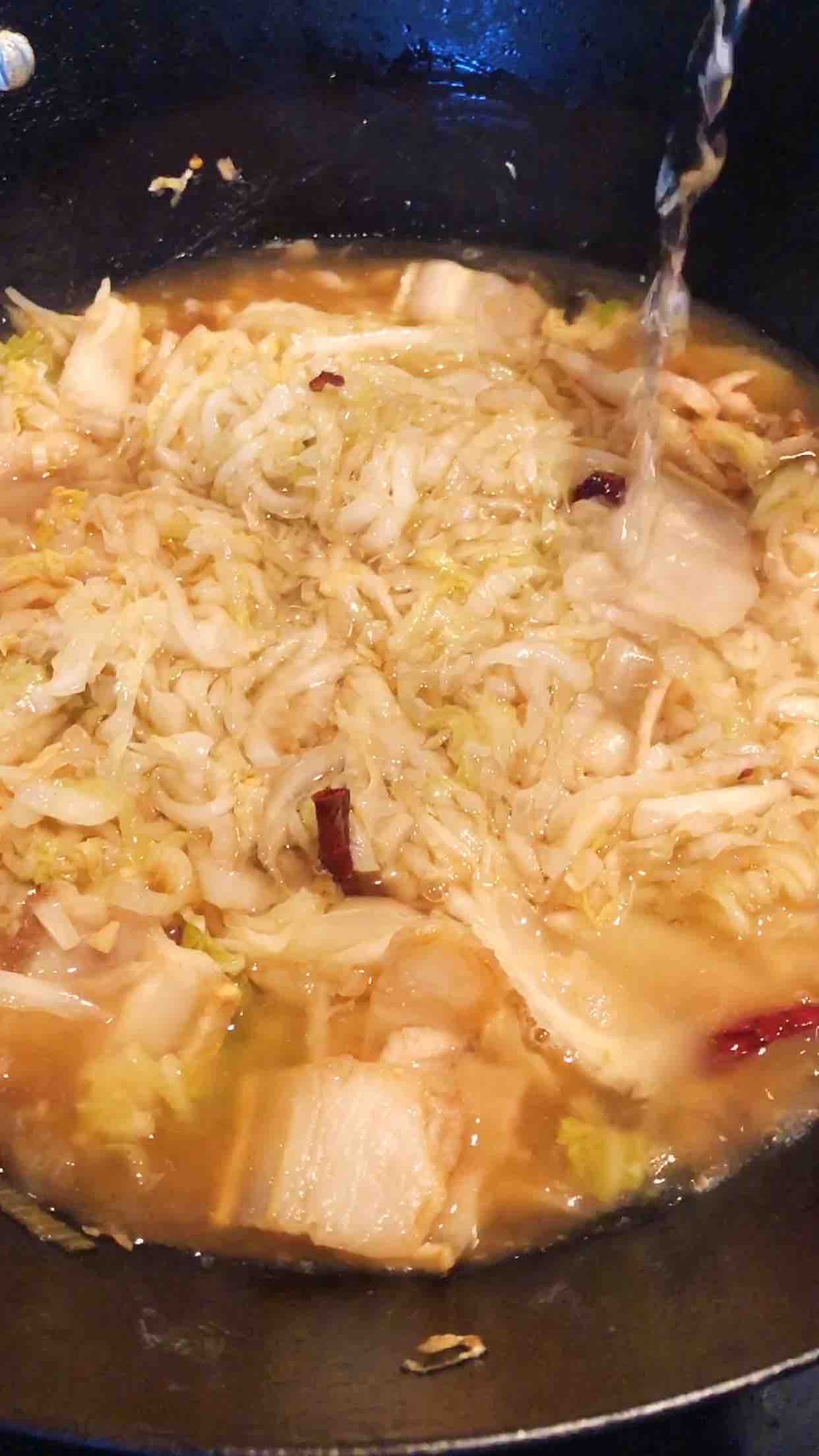 Sauerkraut Stewed Vermicelli, Authentic Northeastern Dish recipe