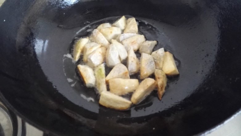 Pan-fried Taro Chestnuts recipe