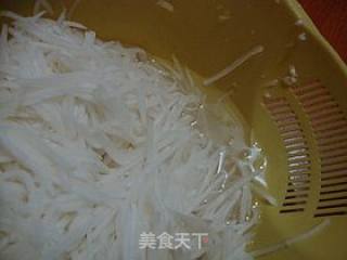 Sour and Spicy Appetizer Cold Dish------【sour and Spicy Carrot Shredded】 recipe