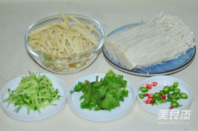 Tofu with Golden Needle recipe