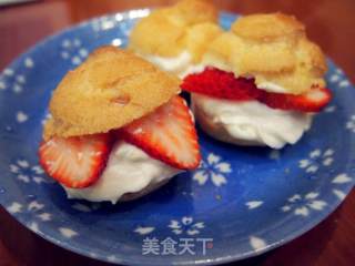 Sweet Vanilla Cream Puffs recipe