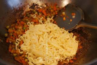 Stir-fried Noodles with Mixed Vegetables recipe