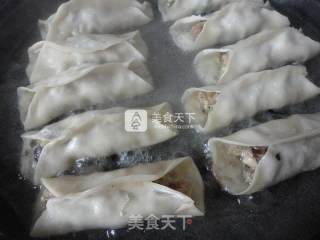 Pork Pot Stickers with Mushrooms and Green Peppers recipe