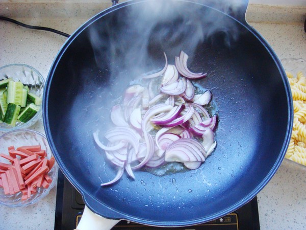 Spiral Pasta with Tomato Sauce recipe