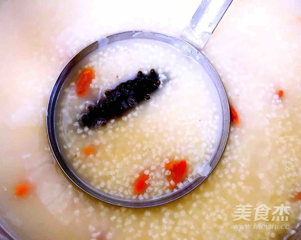 Millet Porridge with Sea Cucumber and Wolfberry recipe