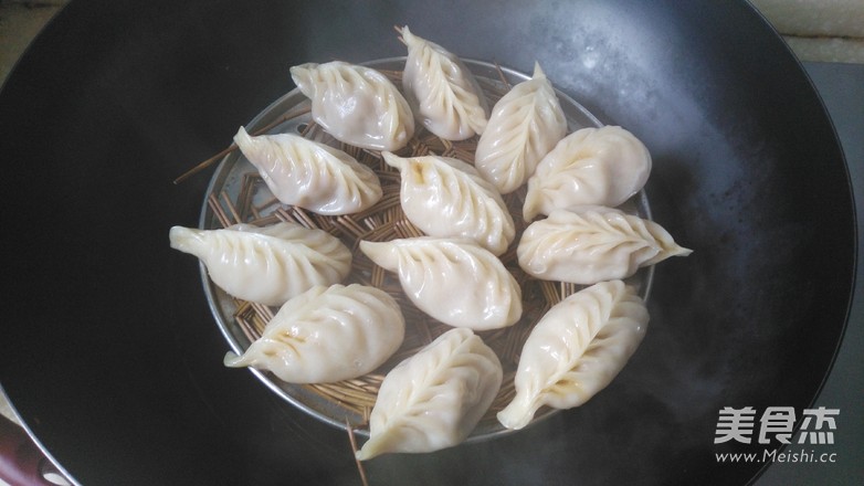 Steamed Dumplings with Fresh Meat recipe