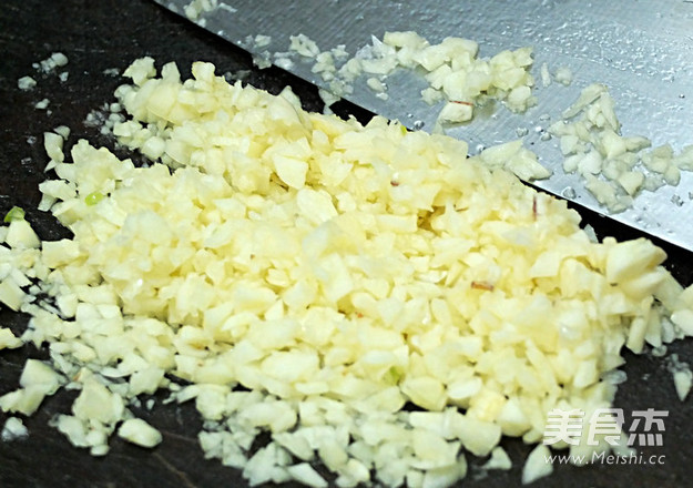 Bitter Melon Mixed with Golden and Silver Garlic recipe