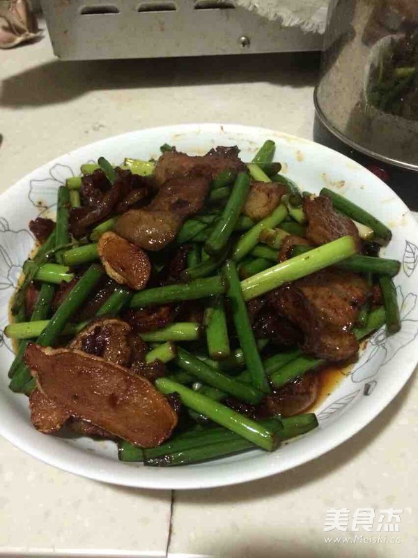 Twice-cooked Pork with Garlic Moss recipe