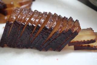 Steamed Bacon with Chopped Pepper and Radish recipe