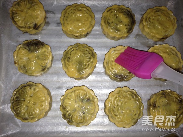 Bean Paste Mooncake recipe