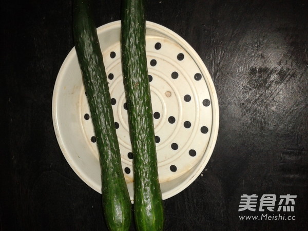 Cucumber Mixed with Tofu Skin recipe