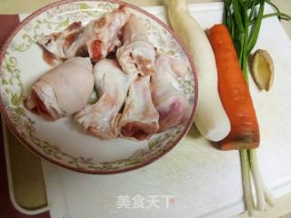 Radish Stewed Lamb's Feet Soup recipe