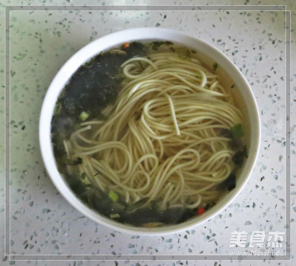 Seaweed Noodle Soup recipe