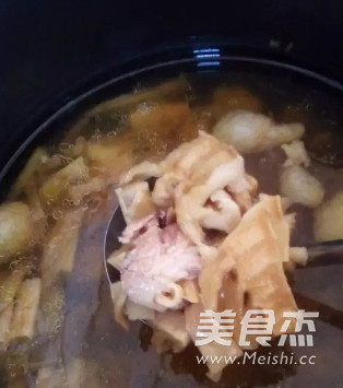 Stewed Chicken Soup with Bamboo Shoots recipe