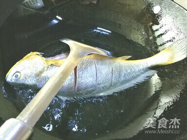 Braised Yellow Croaker recipe