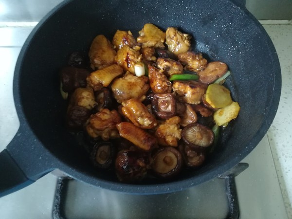 Mushroom Chicken Wings recipe