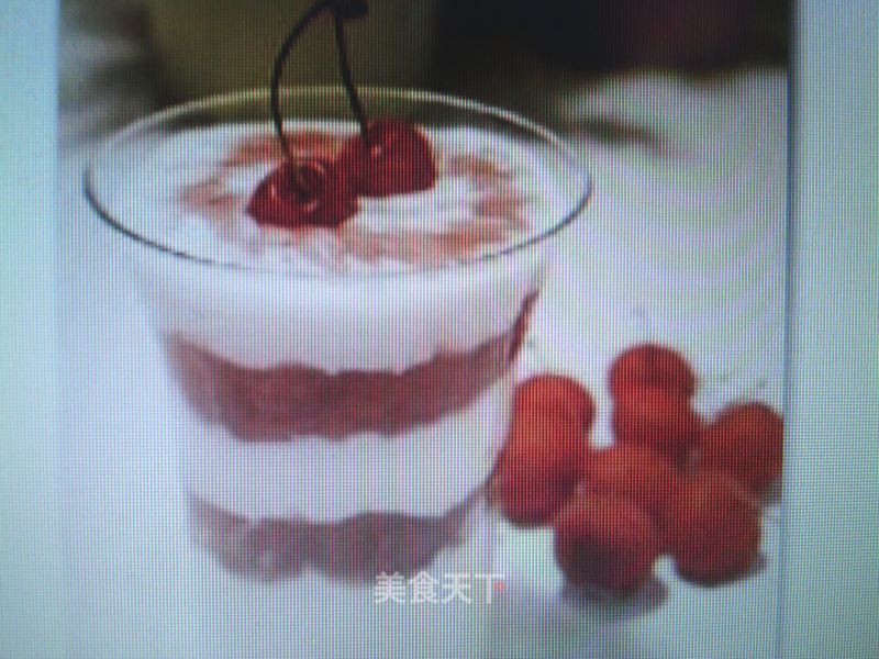 Simple and Delicious---cherry Pulp Yogurt recipe