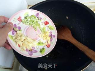 Stir-fried Shredded Pork with Hot Pepper and White Radish recipe