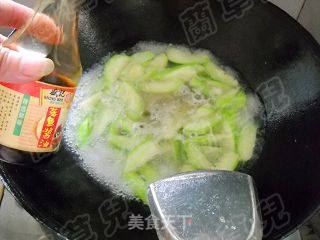 Twisted Loofah Vermicelli Soup recipe