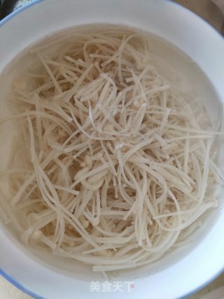 Cold Cucumber Peeled Enoki Mushroom recipe